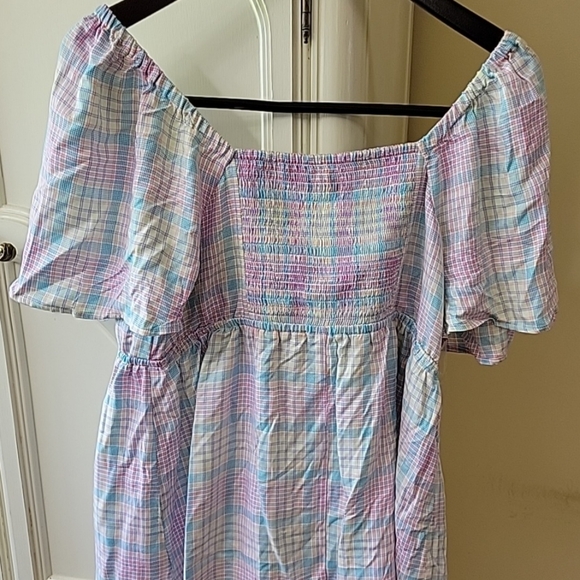 Ingrid & Isabel Woven Peek-a-boo Tie-Front Smocked Maternity Top Plaid-Size XL - Picture 4 of 7